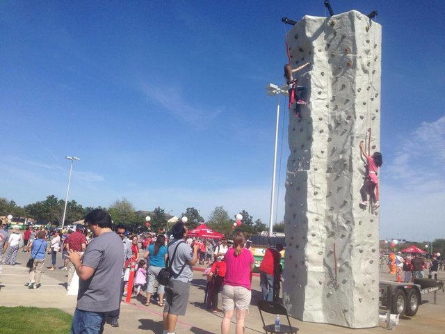 4 Person Rock Climbing Wall 4 Person Rock Climbing Wall